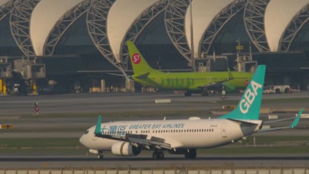 Bangkok Thailand March 2023 Boeing 737 Авіакомпанії Great Bay Airlines — стокове відео