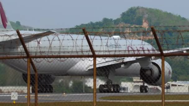 Phuket Thailand Januari 2023 Boeing 777 Bap Qatar Airlines Start — Stockvideo