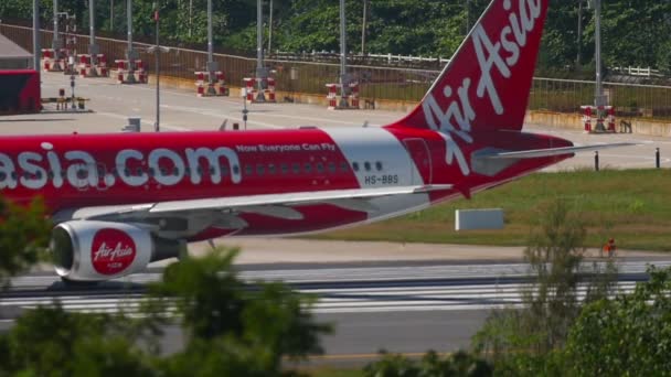 Phuket Thailand November 2016 Pesawat Penumpang Airasia Landasan Pacu Asian — Stok Video