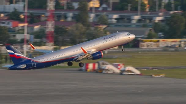 Sochi Russia August 2022 Airbus A321 211 73712 Van Aeroflot — Stockvideo