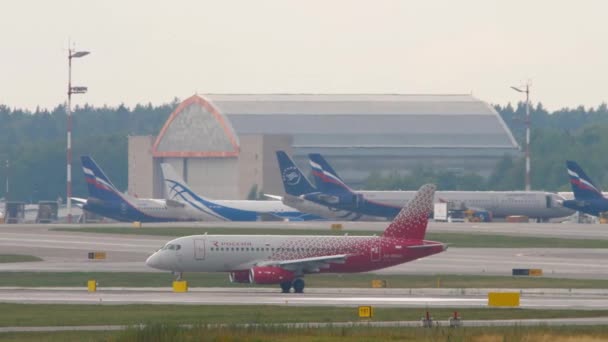 Moskva Ruská Federace Června 2021 Letadlo Suchoj Superjet 89043 Letadla — Stock video