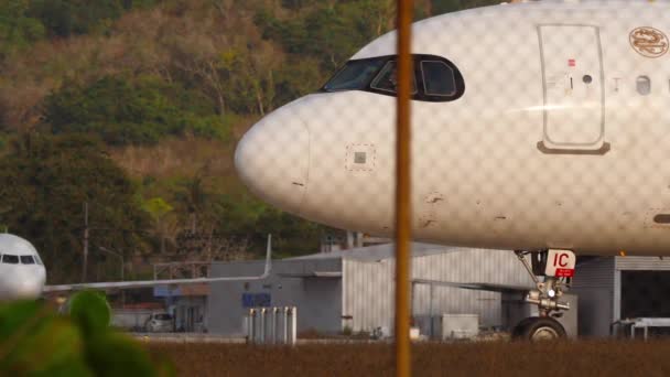 Phuket Thailand Februar 2023 Aufnahme Des Juneyao Air Airbus A320Neo — Stockvideo