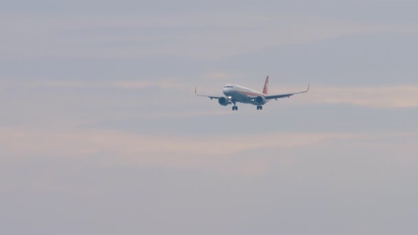Phuket Tajlandia Styczeń 2023 Samolot Sichuan Airlines Zbliża Się Lądowania — Wideo stockowe