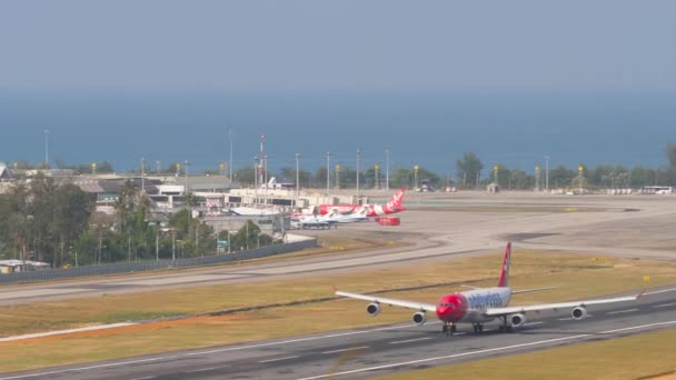 Phuket Tailandia Febrero 2023 Avión Jet Airbus A340 Edelweiss Air — Vídeo de stock