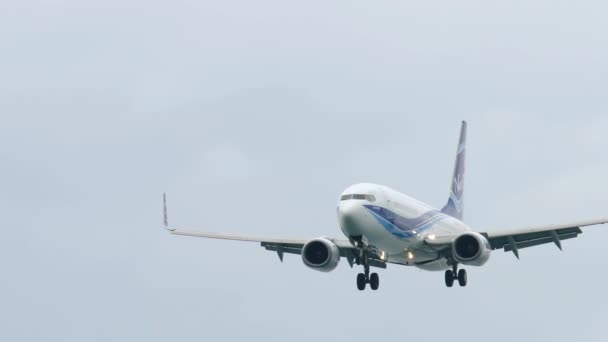 Phuket Tajlandia Listopada 2017 Boeing 737 Nge Newgen Airways Lądujące — Wideo stockowe
