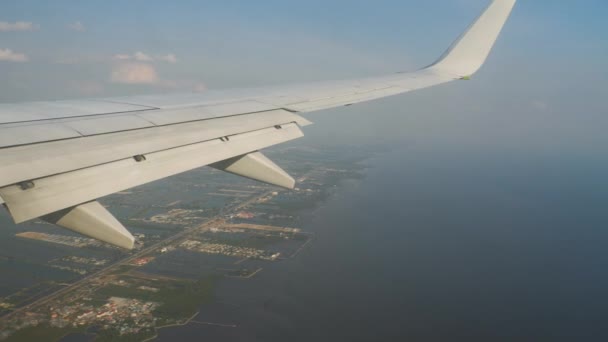 View Passenger Seat Window Plane Land Bangkok Tourism Travel Concept — Stock Video