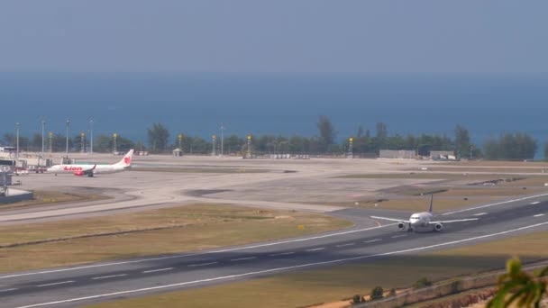 Пхукет Таиланд Февраля 2023 Года Гражданский Самолет Airbus A320 Thai — стоковое видео