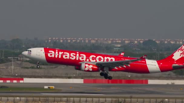 Bangkok Thailandia Marzo 2023 Scatto Cinematografico Airbus A330 Xtc Airasia — Video Stock
