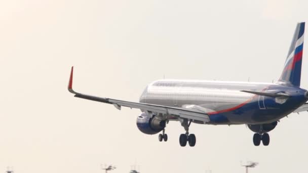 Moscou Fédération Russie Juillet 2021 Airbus A320 Aeroflot Atterrissant Aéroport — Video