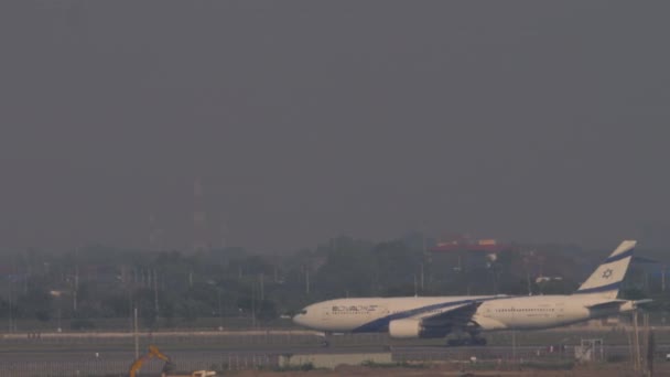 Бангкок Таиланд Марта 2023 Boeing 787 Dreamliner Ускоряется Взлета Аэропорту — стоковое видео
