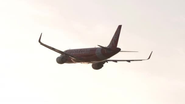 Phuket Thaïlande Février 2023 Airbus A320 Bbo Airasia Décollant Aéroport — Video