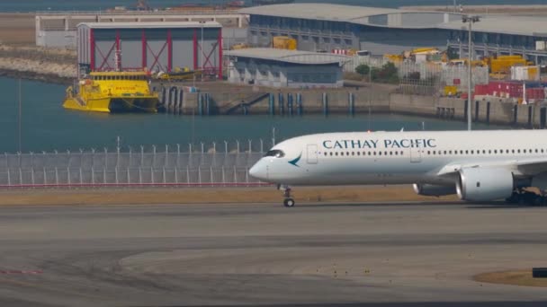 Hong Kong 2019 Airbus A350 941 Lqa Katay Pacific Taxi — Stock video