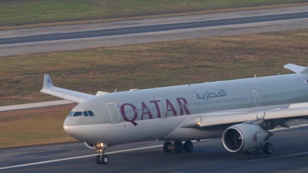 Phuket Thaïlande Février 2023 Airbus A330 Aci Qatar Airways Circulant — Video