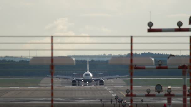 Dükseldorf Almany Temmuz 2017 Düsseldorf Havaalanına Indikten Sonra Lufthansa Nın — Stok video