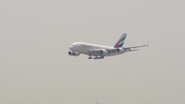Bangkok Thailand Mart 2023 Airbus A380 861 Emirates Eez Suvarnabhumi — Stok video