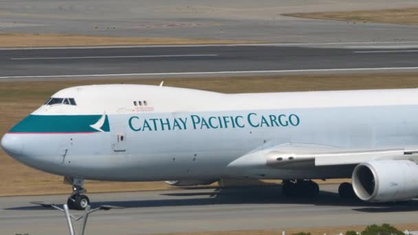 Гонконг Ноября 2019 Года Boeing 747 867F Ljk Cathay Pacific — стоковое видео