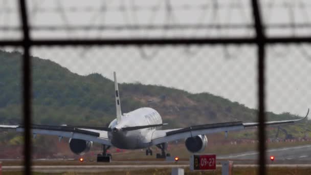 Phuket Thailand Fevereiro 2023 Slow Motion Footage Airbus A350 941 — Vídeo de Stock