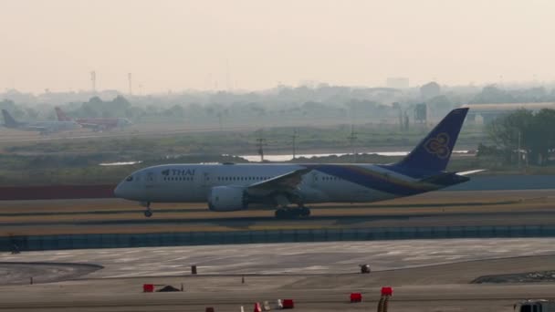 Bangkok Tailandia Enero 2023 Boeing 787 Dreamliner Tqc Thai Airways — Vídeos de Stock
