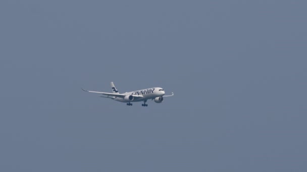 Phuket Thailand Február 2023 Aircraft Airbus A350 Lwe Finnair Közeledik — Stock videók