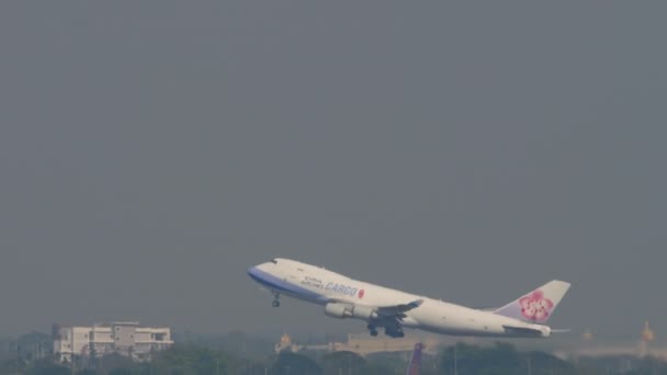 Bangkok Tailândia Março 2023 Transportador Carga Boeing 747 China Airlines — Vídeo de Stock