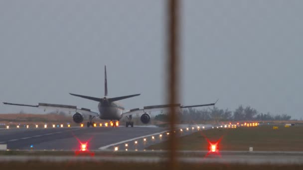 Phuket Thaïlande Février 2023 Airbus A330 Aej Qatar Airlines Atterrissage — Video