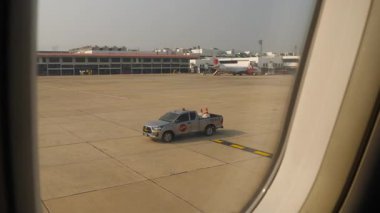 BANGKOK, THAILAND - 31 HAZİRAN 2025: Havaalanından kalkmayı bekleyen bir uçakta.