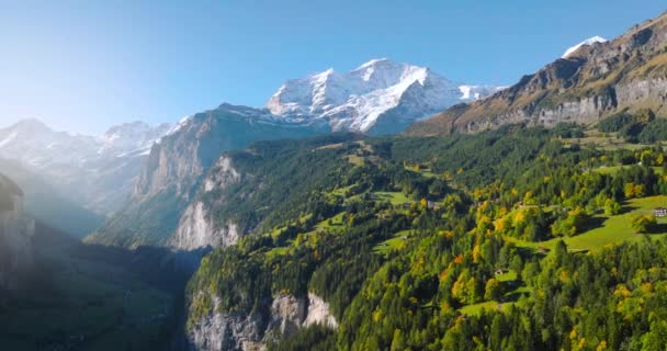瑞士劳特布鲁南山谷美丽的瑞士自然美景 瑞士君格弗鲁地区阿尔卑斯山的日落 著名的瑞士旅游胜地 — 图库视频影像