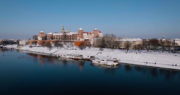 Aerial View Wawel Royal Castle Covered Snow Vistula River Winter — Vídeo de stock