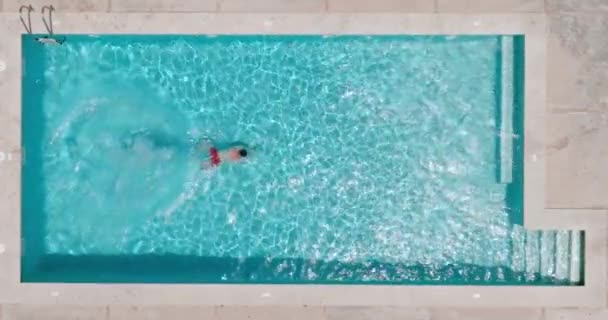 Top View Man Dives Pool Swims Slow Motion — Video Stock