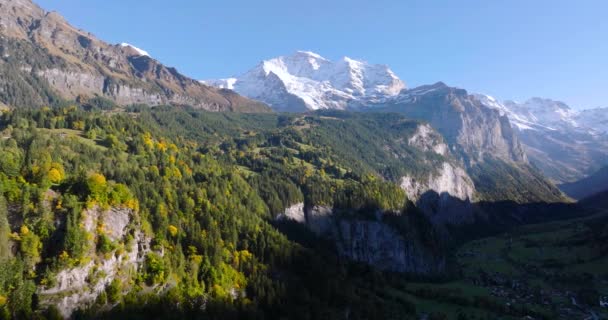 Widok Lotu Ptaka Piękną Szwajcarską Przyrodę Dolinie Lauterbrunnen Szwajcarii Zachód — Wideo stockowe