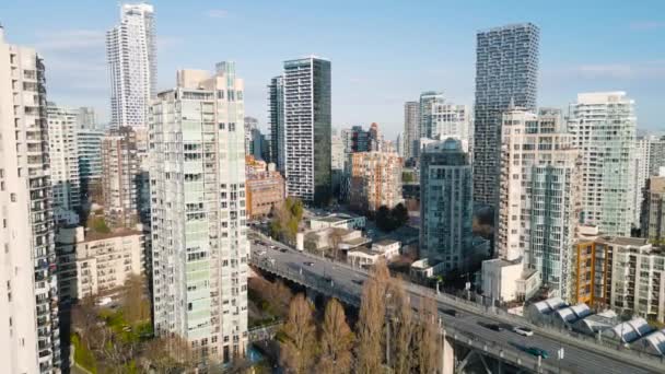 Luchtfoto Van Wolkenkrabbers Het Centrum Van Vancouver Het Verkeer Granville — Stockvideo
