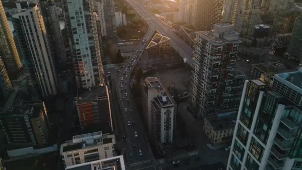 Luftaufnahme Der Wolkenkratzer Bei Sonnenuntergang Innenstadt Von Vancouver British Columbia — Stockvideo