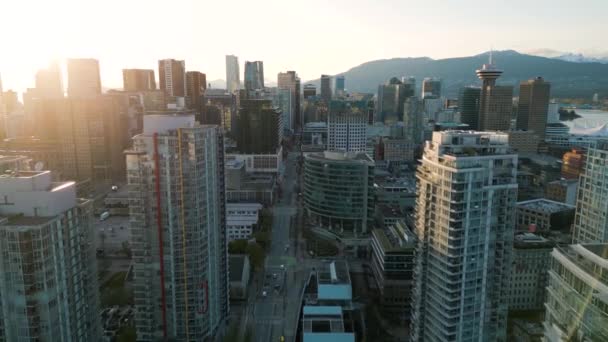 Vista Aérea Los Rascacielos Centro Vancouver Columbia Británica Canadá Atardecer — Vídeos de Stock