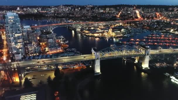 Εκπληκτική Εναέρια Θέα Στο Κέντρο Του Βανκούβερ Νύχτα Γέφυρα Γκράνβιλ — Αρχείο Βίντεο