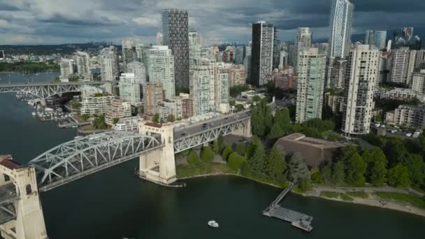 Şehir Merkezindeki Granville Köprüsü False Creek Muhteşem Hava Manzarası Vancouver — Stok video