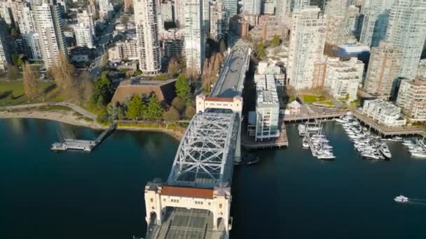 Stunning Aerial View Downtown Vancouver Granville Bridge False Creek British — Stock Video