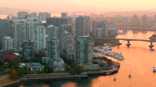 Flygfoto Över Skyskraporna Centrum Och Hamnen Vancouver British Columbia Kanada — Stockvideo