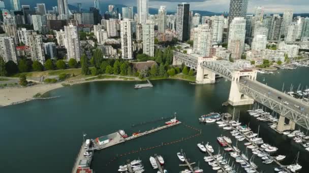 Вид Повітря Хмарочоси Центрі Ванкувера Гранвільський Міст Фальш Крік Хмарне — стокове відео