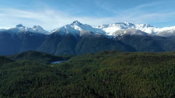 Widok Lotu Ptaka Śnieżne Góry Lodowcami Pobliżu Squamish Kolumbii Brytyjskiej — Wideo stockowe