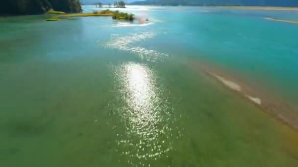 Αεροφωτογραφία Της Κοιλάδας Του Ποταμού Φρέιζερ Και Ορεινό Τοπίο Στη — Αρχείο Βίντεο