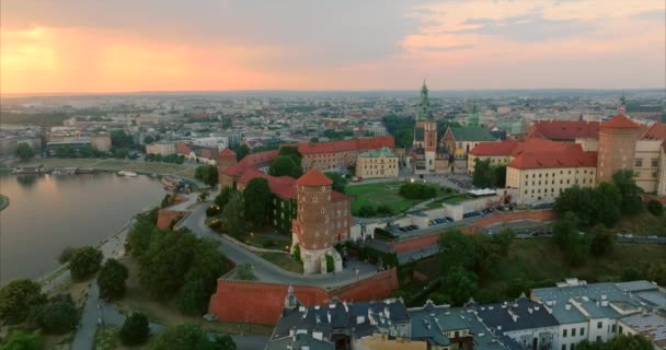 Historiska Kungliga Wawel Slott Krakow Vid Solnedgången Polen Flygfoto Över — Stockvideo