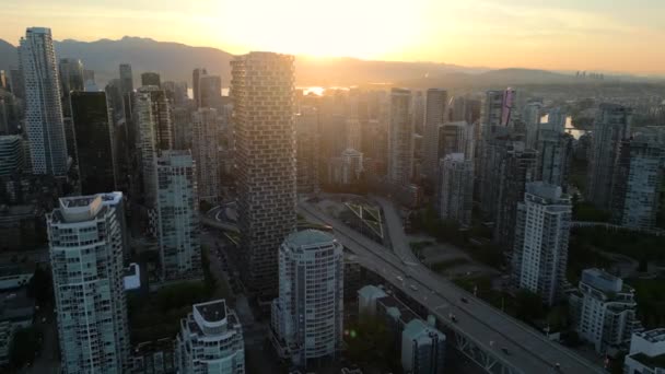 Letecký Pohled Mrakodrapy Silnice Centru Vancouveru Britská Kolumbie Kanada Úsvitu — Stock video