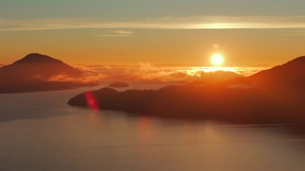 Letecký Pohled Mořskou Krajinu Severně Vancouveru Při Krásném Západu Slunce — Stock video