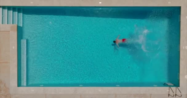 Top View Man Dives Pool Swims Slow Motion — Stock video