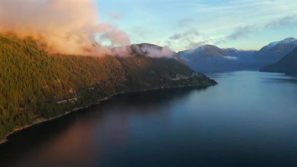 Luchtfoto Sea Sky Highway Howe Sound Fjorden Tussen Squamish Vancouver — Stockvideo
