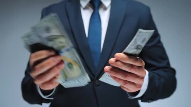 Pria Berpakaian Resmi Termasuk Tagihan Dolar Close Konsep Investasi Keberhasilan — Stok Video
