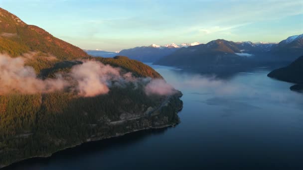 Deniz Manzaralı Sky Highway Howe Sound Fiyortlu Bulut Seviyesinde Uçuş — Stok video