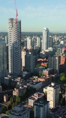 Vancouver, British Columbia, Kanada 'daki gökdelenlerin hava görüntüsü..