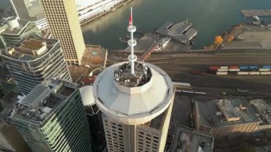 Limanın havadan görüntüsü, Vancouver ve Vancouver 'ın merkezi. British Columbia, Kanada. Yörünge atışı