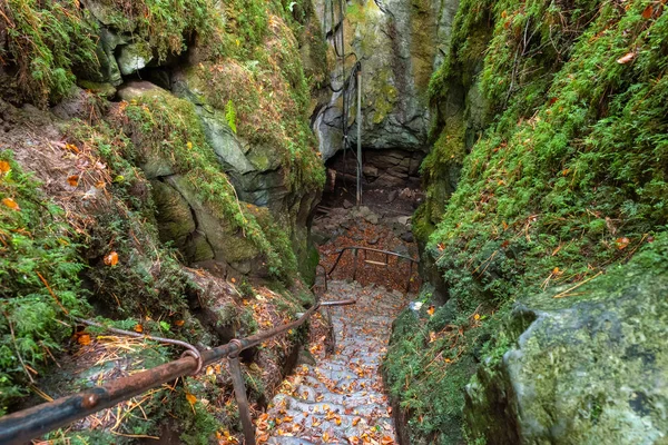 Kalksteinhöhle Taubenloch Poll Gcolum Außerhalb Des Dorfes Cong Grafschaft Mayo — Stockfoto